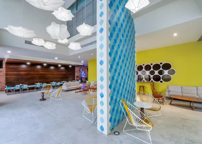Krystal Urban Cancun & Beach Club