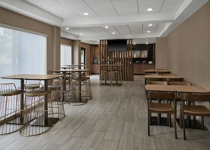 Springhill Suites By Marriott Lansing West