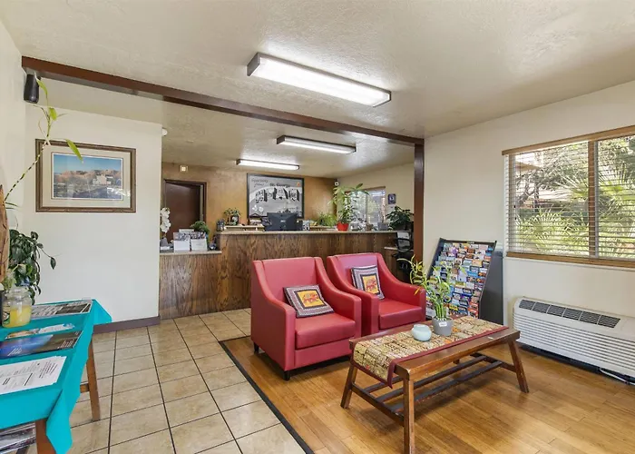 Super 8 By Wyndham St. George Ut Motel