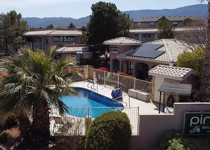 Pines Inn & Suites Cottonwood