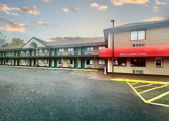 Red Carpet Inn Norwalk