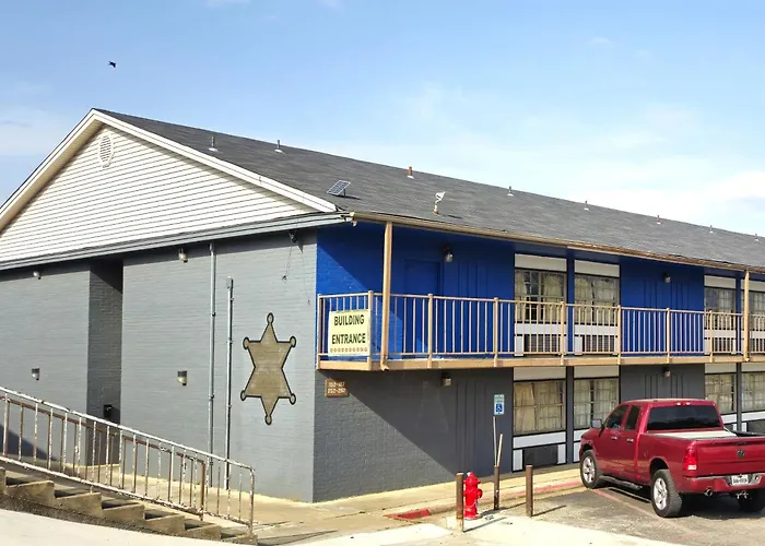 River Valley Inn And Suites
