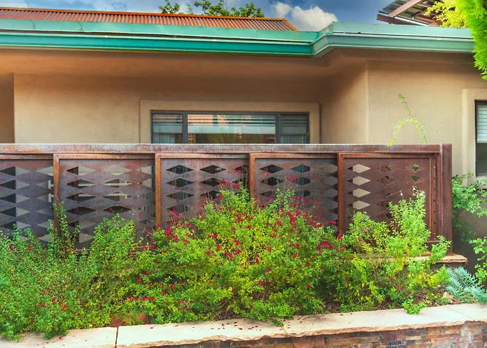 Sedona Uptown Suites