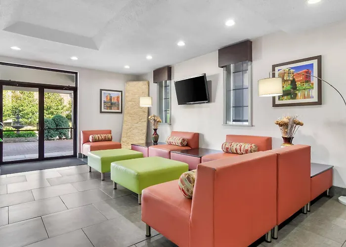 Quality Inn & Suites Greenville - Haywood Mall
