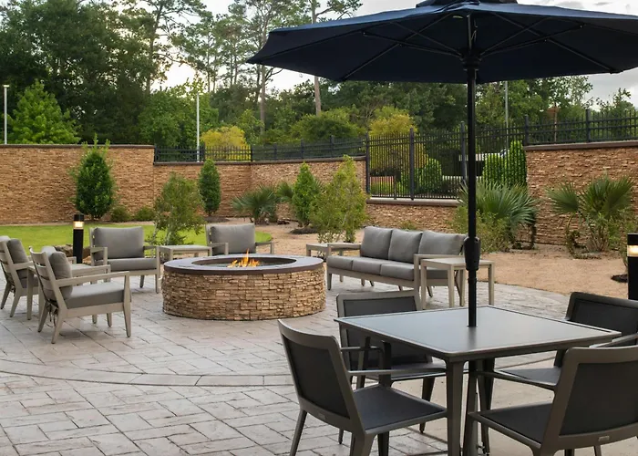 Courtyard By Marriott Houston City Place