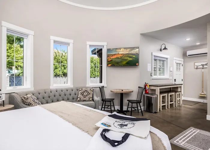 Silo Stay With King Bed & Loft / Near Zion & Hot Springs La Verkin