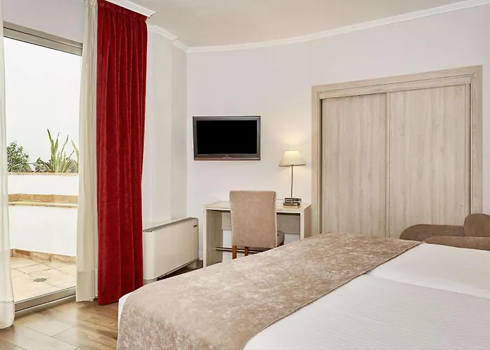Hotel NH Córdoba Califa