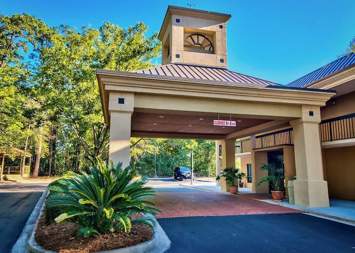 Clarion Inn & Suites Aiken South