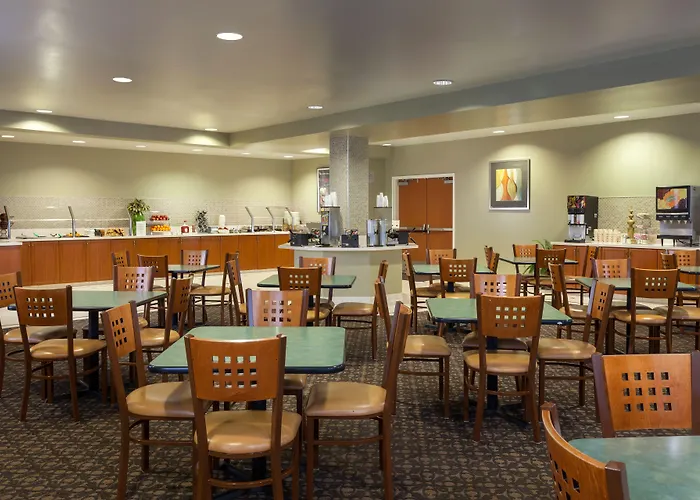 Desert Palms Hotel & Suites Anaheim Resort