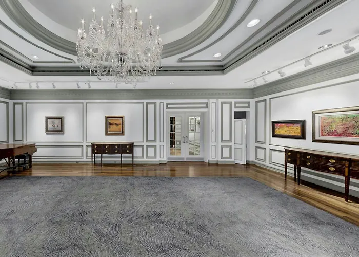 The Henry, Autograph Collection Hotel Dearborn