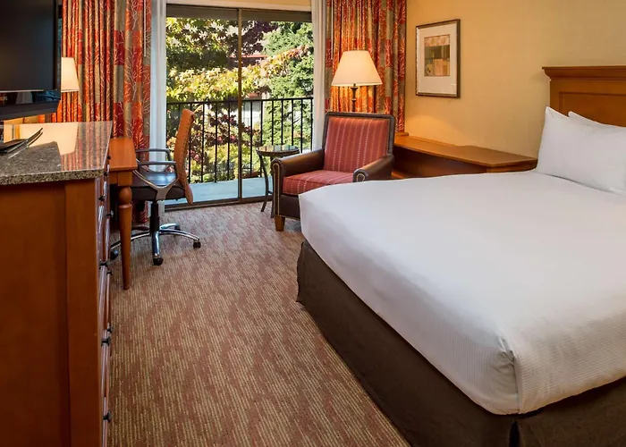 Doubletree By Hilton Seattle Airport Hotel SeaTac