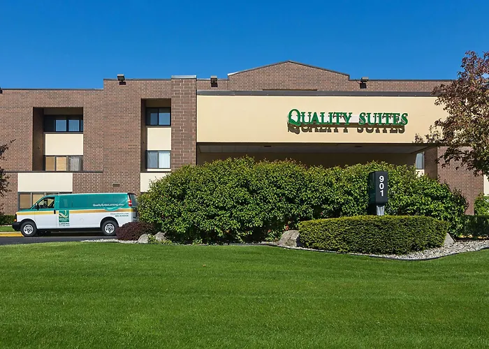 Quality Suites Lansing West