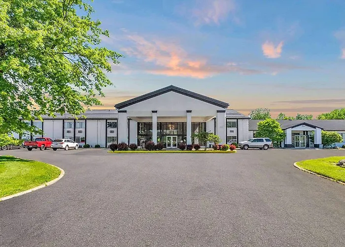 Days Inn By Wyndham Erie Kearsarge