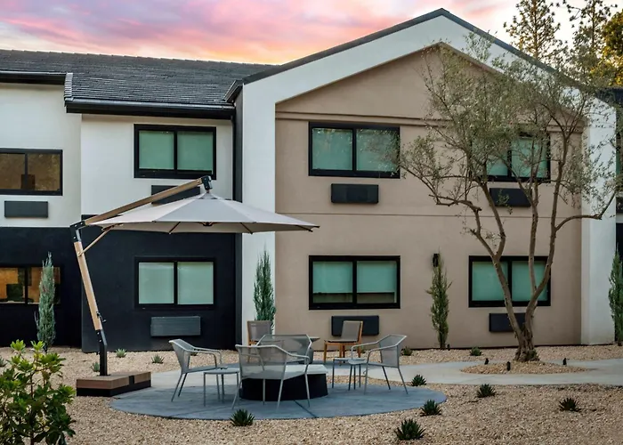 The Inelle, Oakhurst Yosemite, A Tribute Portfolio Hotel
