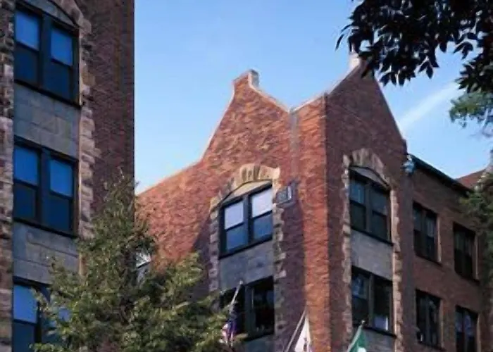 Carleton Of Oak Park Hotel