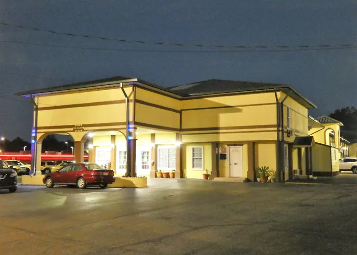 Days Inn By Wyndham Waycross
