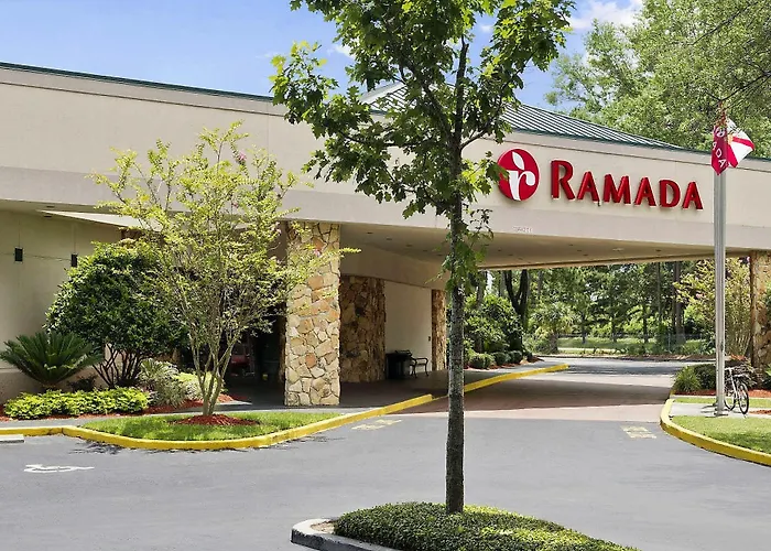 Ramada By Wyndham Jacksonville Hotel & Conference Center