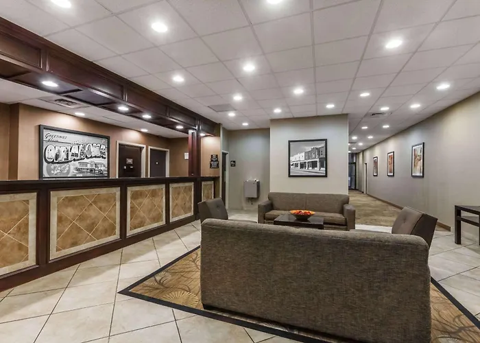 Super 8 By Wyndham Atoka Hotel