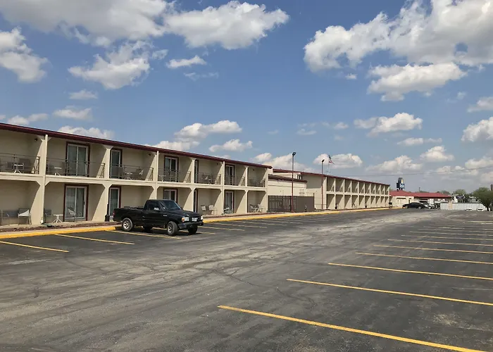 Days Inn By Wyndham Joplin