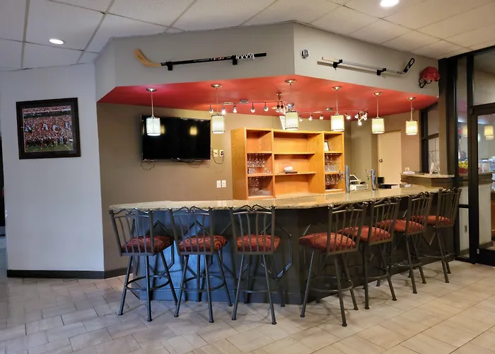Ramada By Wyndham Raleigh Hotel