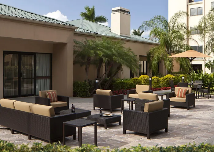 Courtyard Miami Airport West Doral Hotel