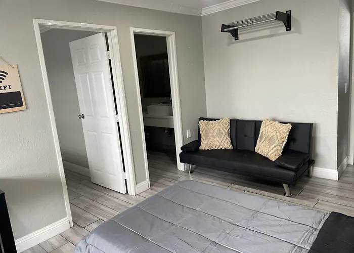 Cabana Inn & Suites Long Beach