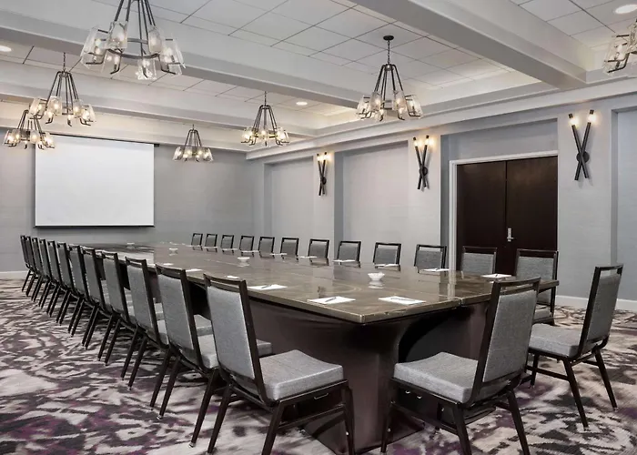 Embassy Suites By Hilton Crystal City National Airport Arlington