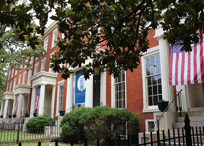 Richmond Hotels