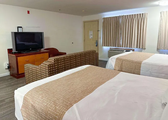 Econo Lodge Edmonds North Seattle