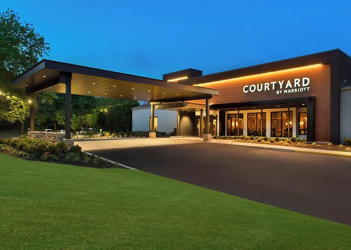 Courtyard By Marriott Lincroft Red Bank Hotel