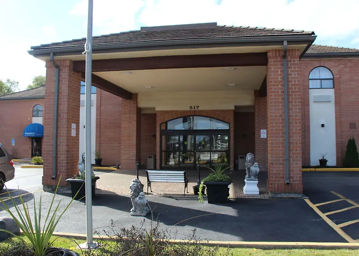 Mundelein Hotels