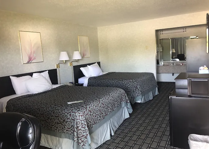 Days Inn By Wyndham St Clairsville