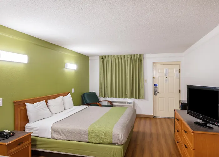 Motel 6-Knoxville, Tn
