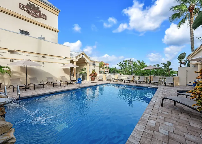 Bayfront Inn 5Th Avenue North North Naples