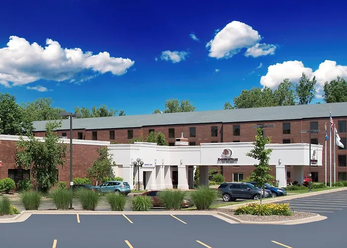 Doubletree By Hilton Hotel Grand Rapids Airport Cascade