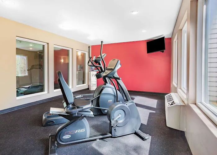 Ramada By Wyndham Hendersonville