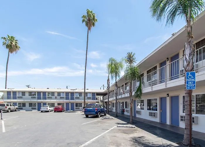 Motel 6 Bakersfield