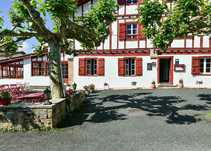 Logis Hôtel Baratxartea Sare