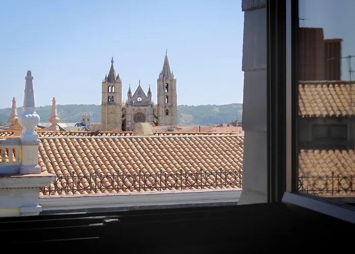 Hotel Occidental León Alfonso V
