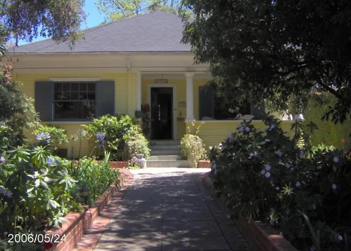 Secret Garden Inn&Cottages Santa Barbara