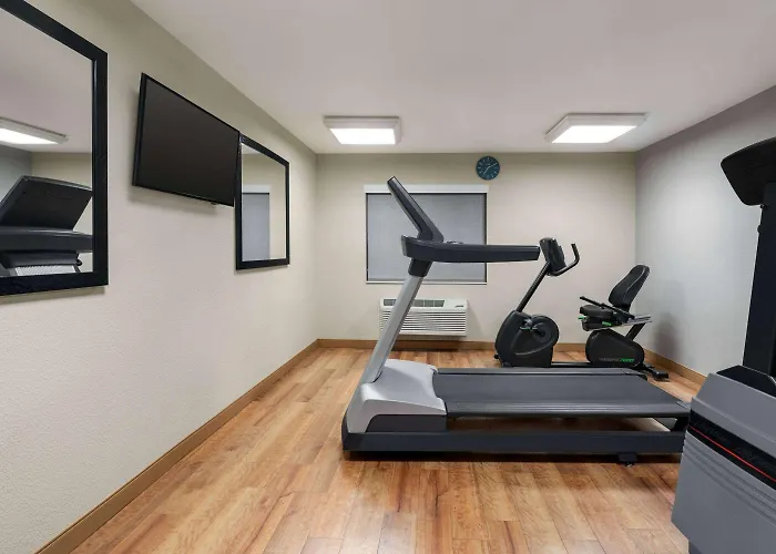 La Quinta By Wyndham Chicago Tinley Park Hotel