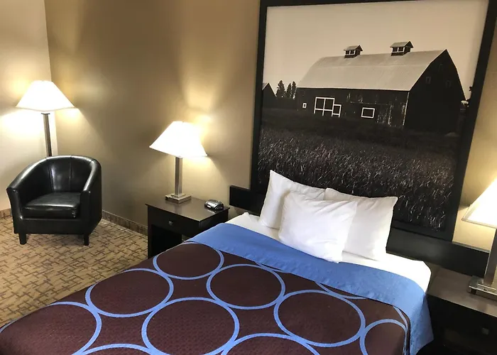 Super 8 By Wyndham Boise Hotel
