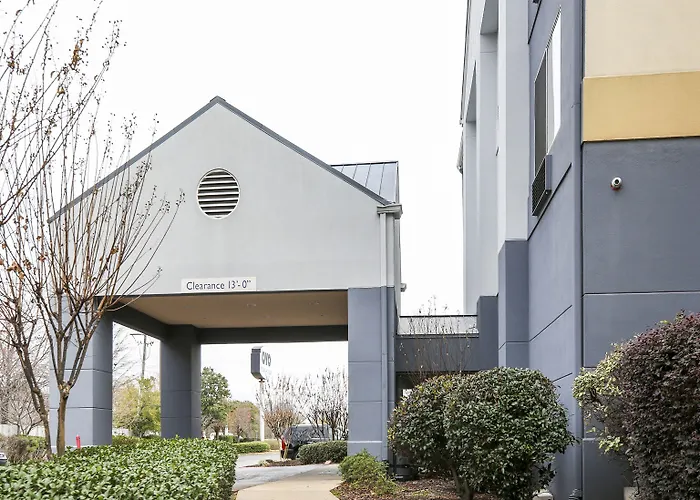 Quality Inn & Suites Jackson