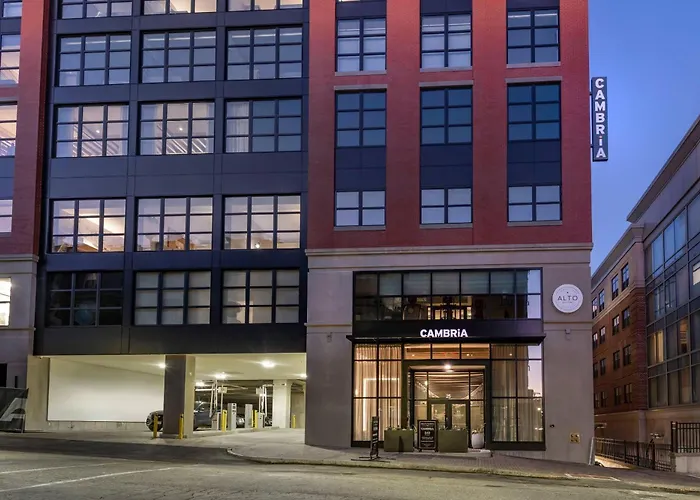 Cambria Hotel Portland Downtown Old Port