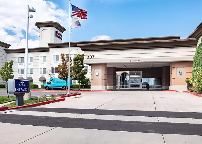 Hampton Inn & Suites Salt Lake City Airport