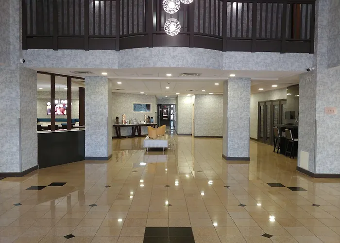 Comfort Inn & Suites Greenville Near East Carolina University
