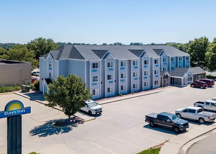 Days Inn & Suites By Wyndham Greeley