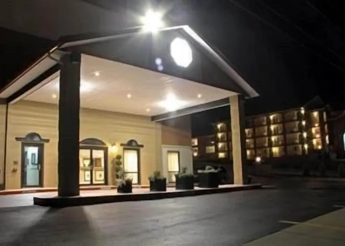Grand View Inn & Suites Branson