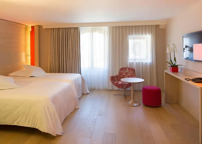 Hôtel&SPA Oceania L'Univers Tours