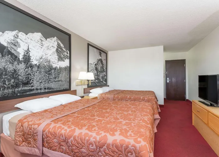 Super 8 By Wyndham Grand Junction Colorado Hotel